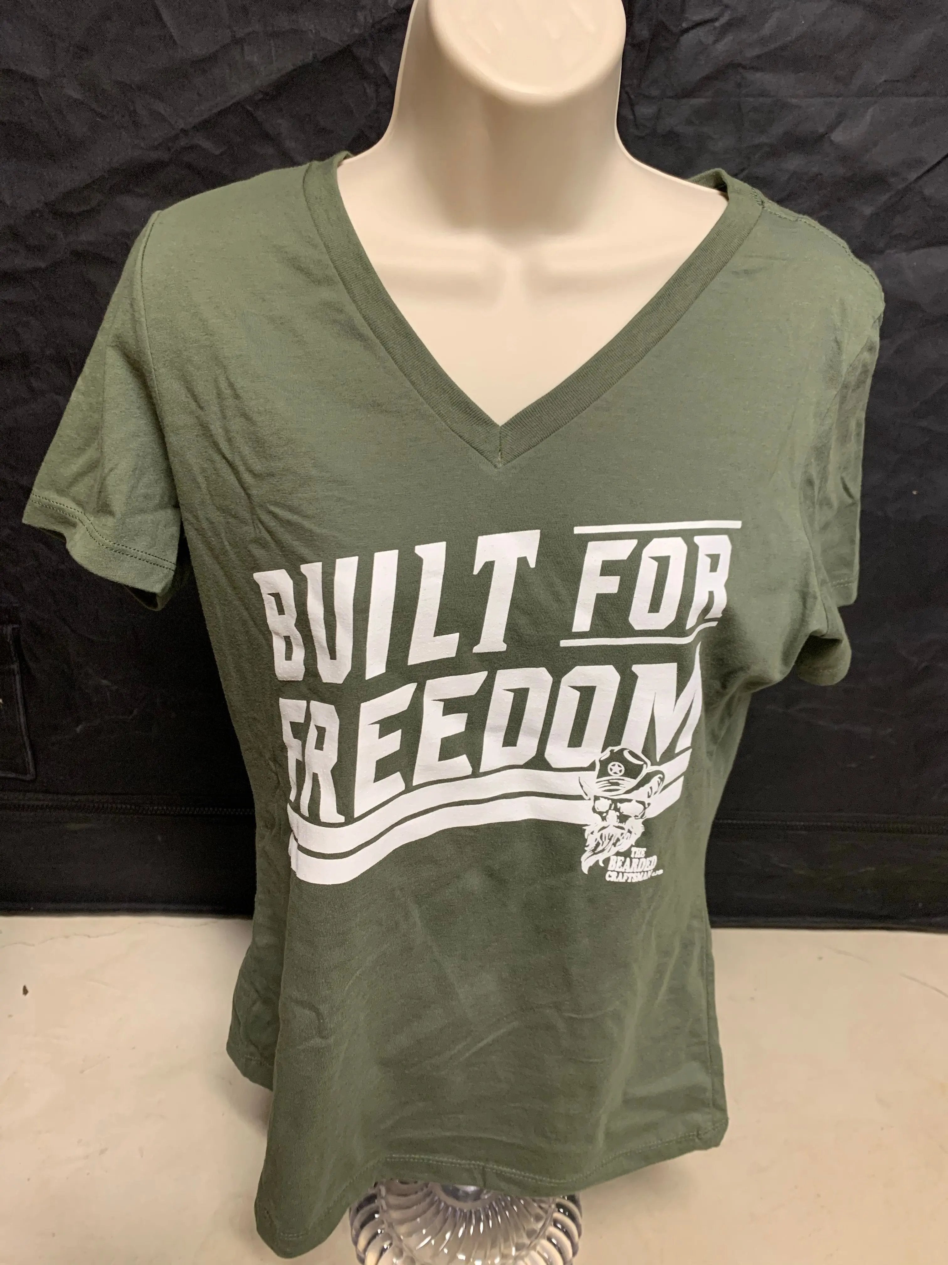 Built for Freedom Ladies V-Neck The Bearded Craftsman US