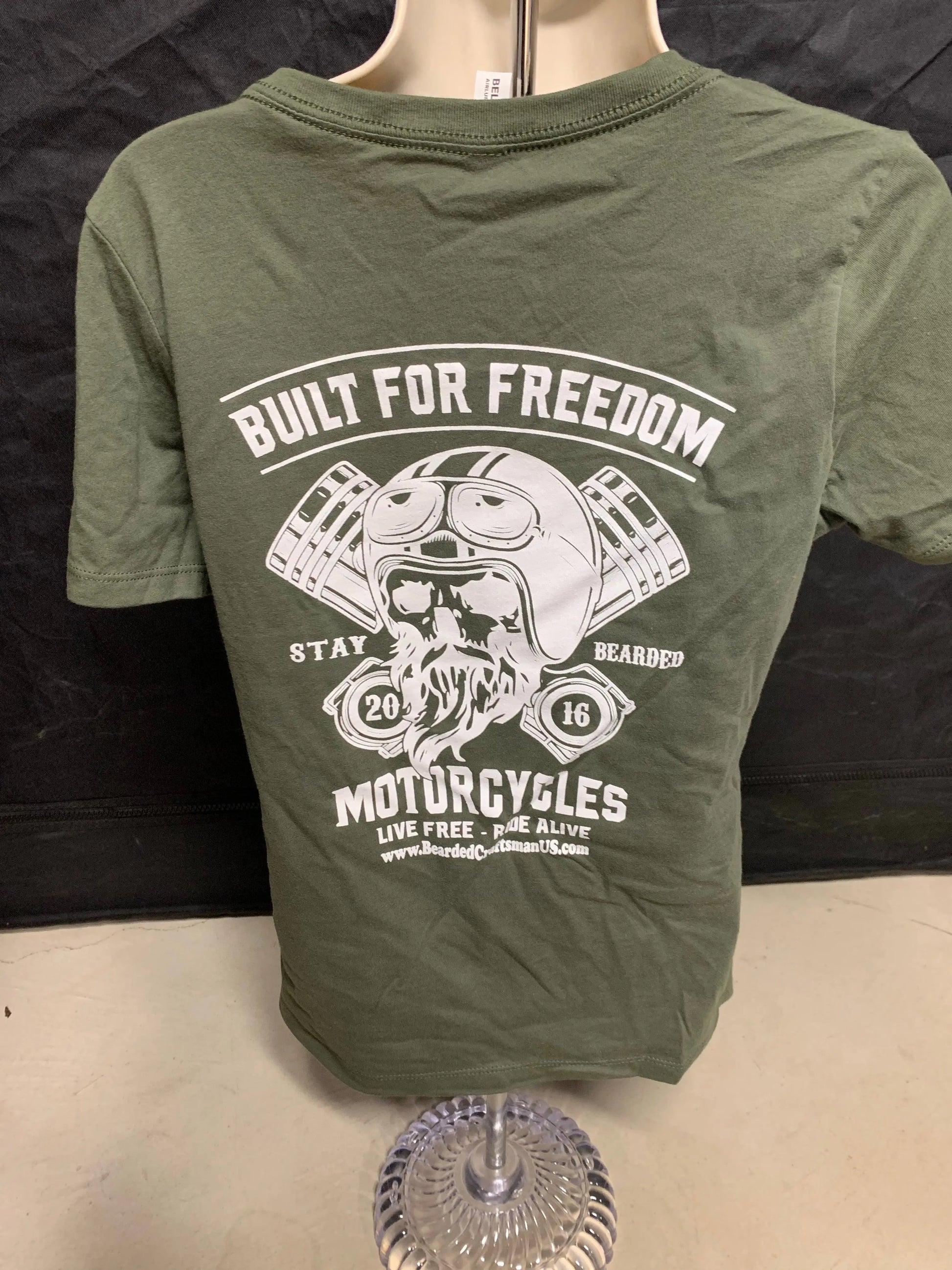 Built for Freedom Ladies V-Neck The Bearded Craftsman US